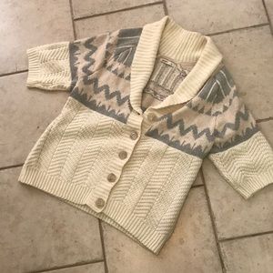 Short Sleeve Knit Cardigan w Buttons